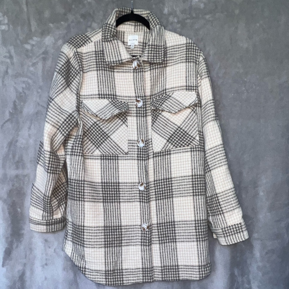 Ellison Plaid Shacket, NWOT
Size: Large
Color: Tan and Grey Tones
